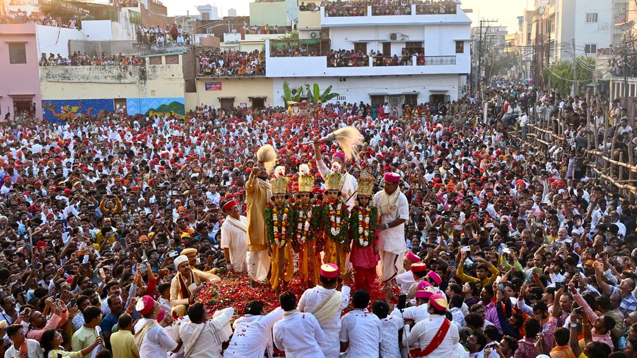 world-famous 483 years old Bharat Milap event has concluded in Varanasi