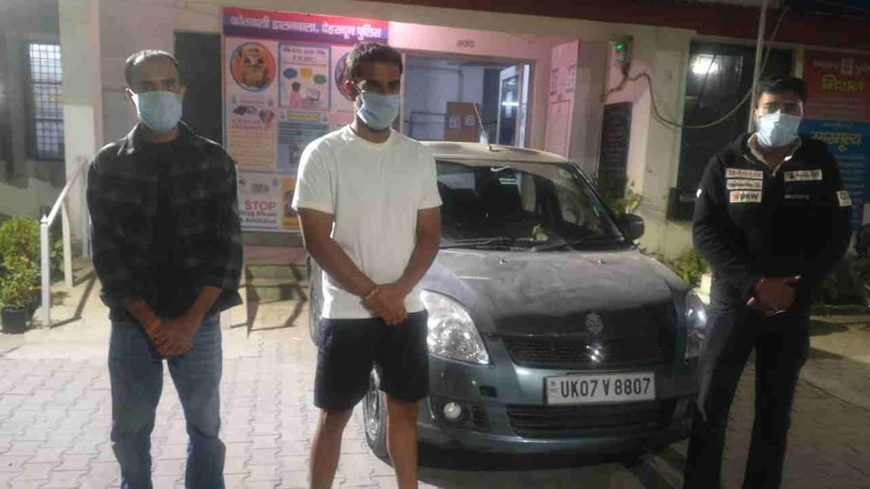 Dehradun viral video three youths detained for waving toy pistol from moving car on rajpur road