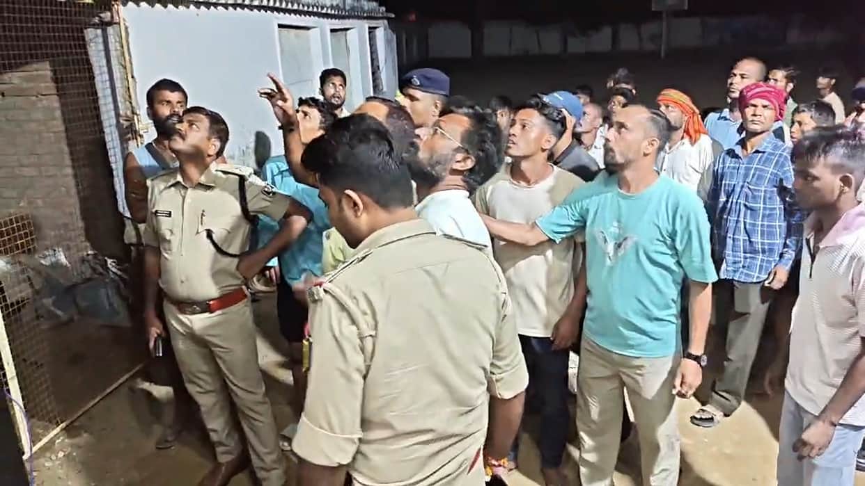bihar-nalanda-sunbeam-central-school-hostel-student-missing-panchane-river-road-jam