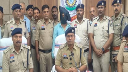Surajpur double murder case Friend's husband turns out to be murderer of mother and son arrested after 13 days