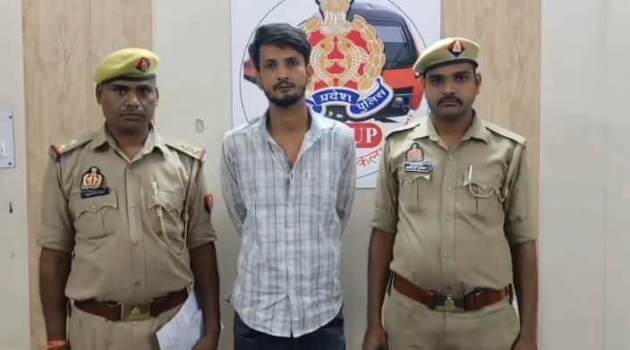 Kanpur wanted individual accused in 25 cases has been arrested GRP apprehended him outside his home