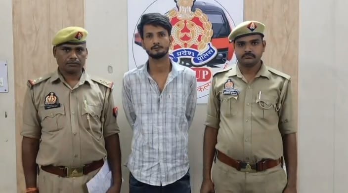 Kanpur wanted individual accused in 25 cases has been arrested GRP apprehended him outside his home
