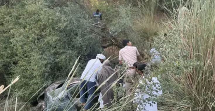 Four devotees from Agra returning after visiting Khatu Shyam died in road accident
