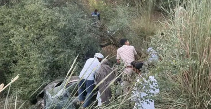 Four devotees from Agra returning after visiting Khatu Shyam died in road accident