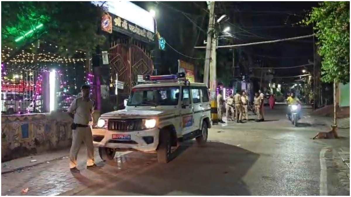 मौके पर मौजूद पुलिस