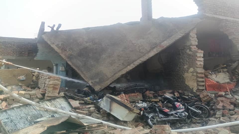 House roof collapses after gas cylinder explosion in Kasganj