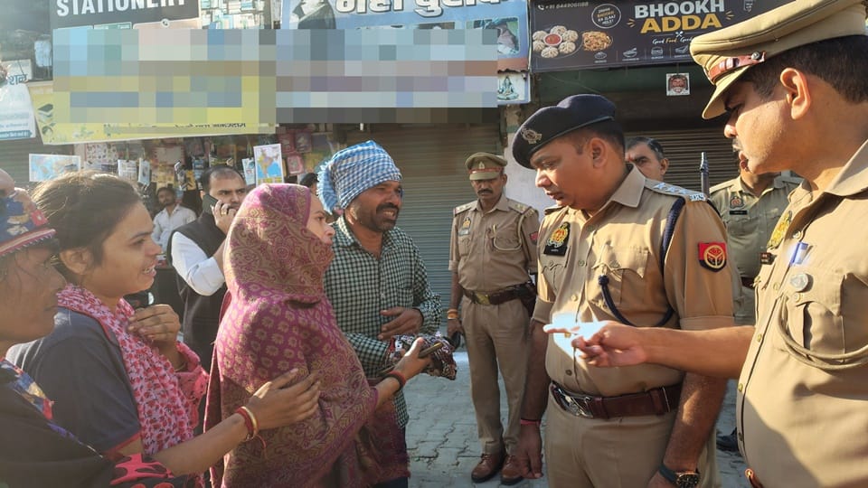 moradabad Assault lasts an hour in Narayanpur Chhanga; pregnant woman among eight injured