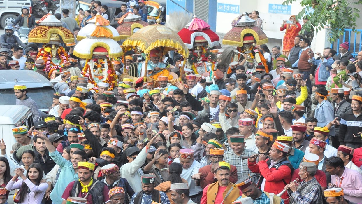 International Kullu Dussehra: The Narsingh jaleb emerges from the 'Raja ki Channi