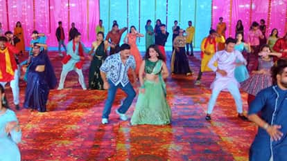 Power Star Pawan Singh New Bhojpuri Song Kora Me Out with Queen Shalinee and Khushi Kakkar