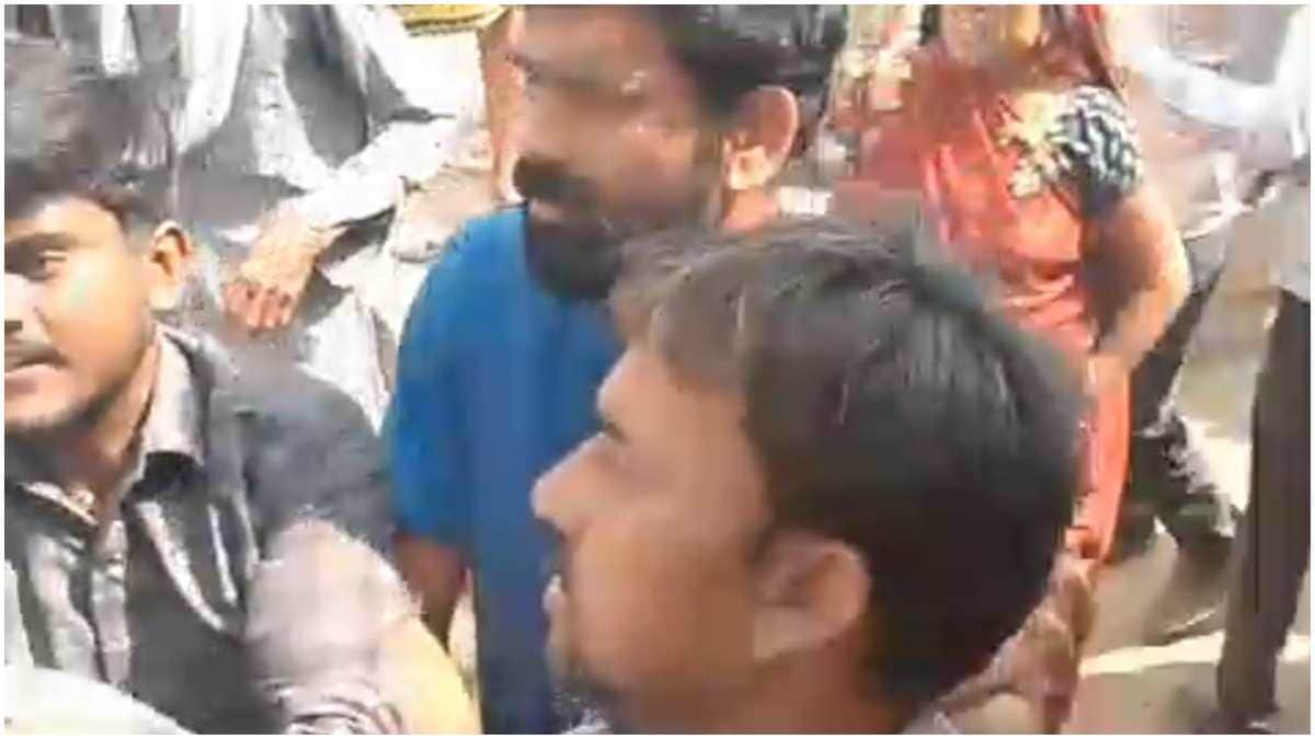 damoh-mahuakheda-village-funeral-violence-video-viral