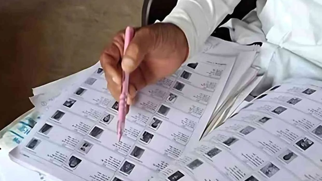 Opportunity to add names to or make corrections the voter list find out the deadline submitting applications