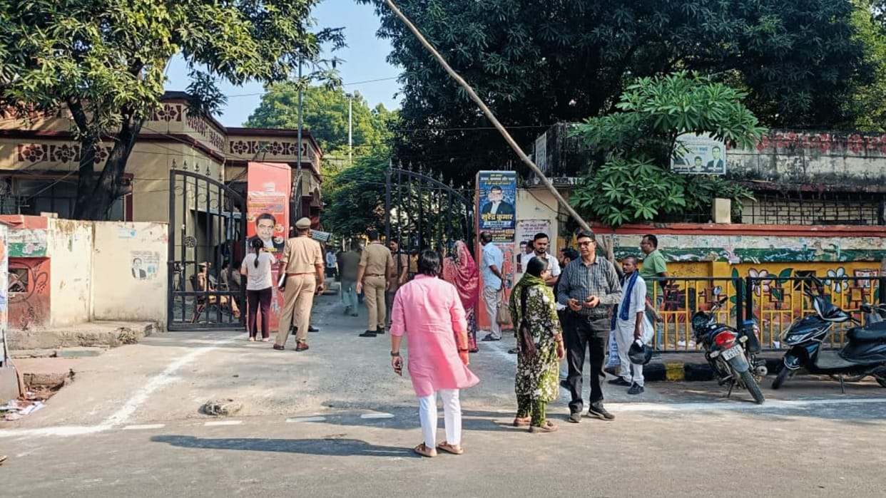Graduate-Teacher MLC Elections Voting to take place at 21 centers in Varanasi votes across 102 booths