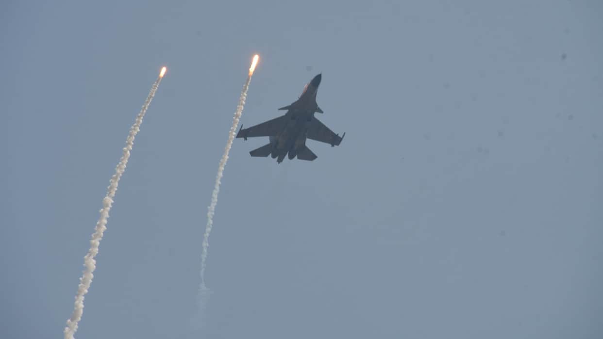 air show in varanasi featuring Sukhois used in Balakot and formation of Tejas aircraft from Operation Sindoor