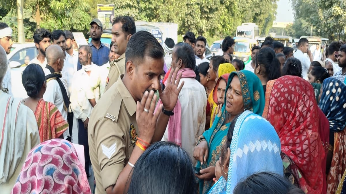 प्रयागराज : छात्र की मौत के खिलाफ फूटा गुस्सा, हाईवे पर चक्काजाम का प्रयास