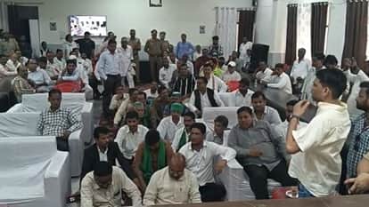 bareilly baheri kesar sugar mill land auction postponed farmers creates ruckus
