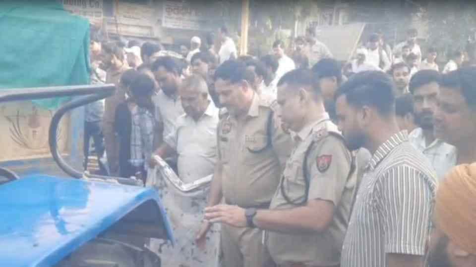 घटनास्थल पर पहुंची पुलिस