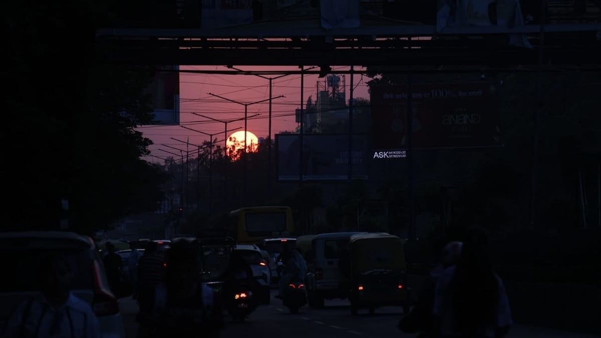 मौसम का यू-टर्न: एक दिन में 5 डिग्री गिरा पारा, अचानक आई कंपकंपाने वाली सर्दी, अक्टूबर दिखा रहा अनोखे तेवर