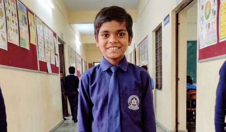 Banda Eight year old child dies after bitten by snake incident occurred while child retrieving item from wall