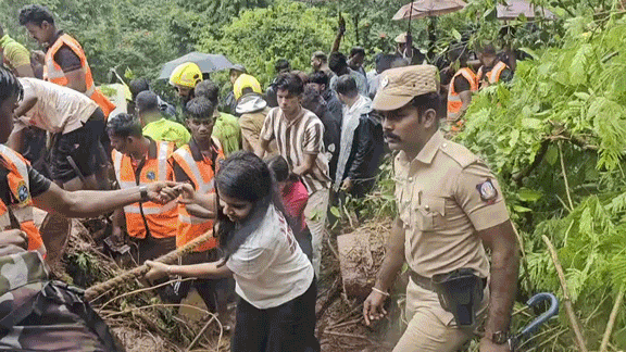 Tamil Nadu Heavy Rain: Landslides at 10+ Spots on Coonoor-Mettupalayam Highway, Bus Driver Killed Traffic Halt