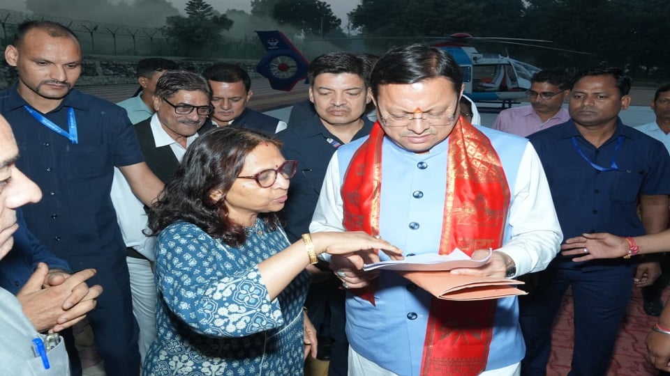 खटीमा पहुंचे मुख्यमंत्री पुष्कर सिंह धामी ने सुनीं जनता की समस्याएं