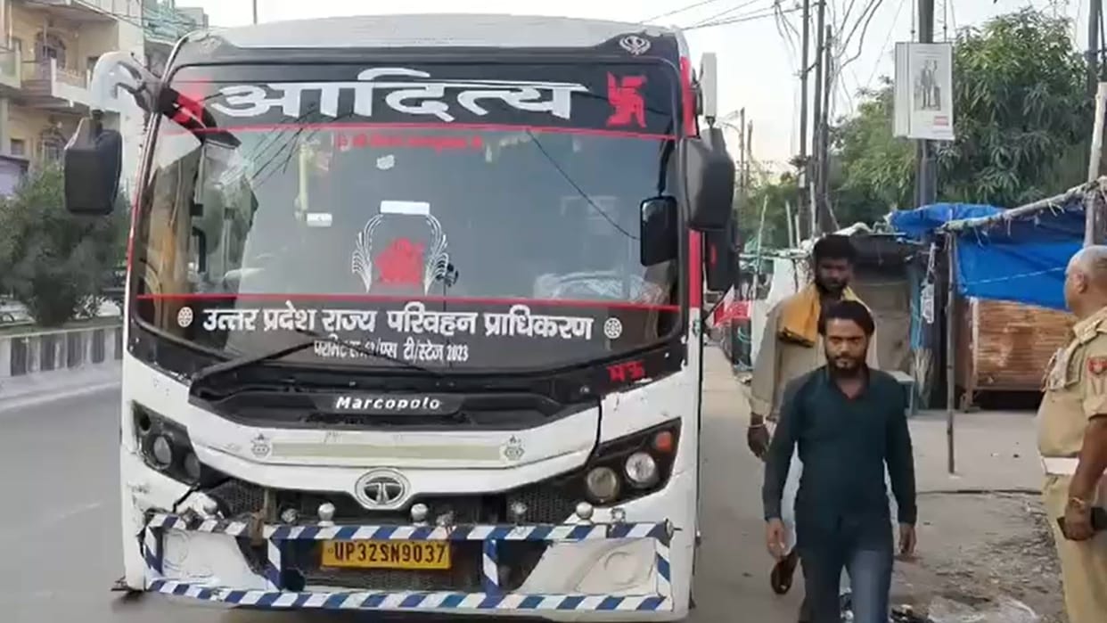 Traffic in-charge on duty for seizing bus full of passengers without making any alternative arrangement in mau