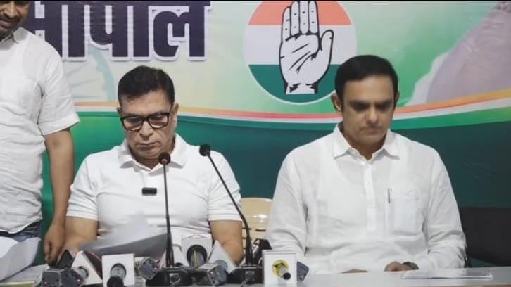 भोपाल मास्टर प्लान पर कांग्रेस के सात सवाल: हजारों करोड़ का हिसाब नहीं,4.8 लाख झुग्गीवासियों को आवास का इंतजार