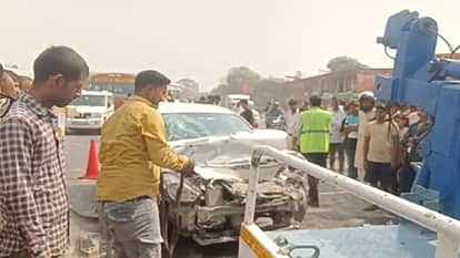 हादसे के बाद घटनास्थल पर जुटे लोग
