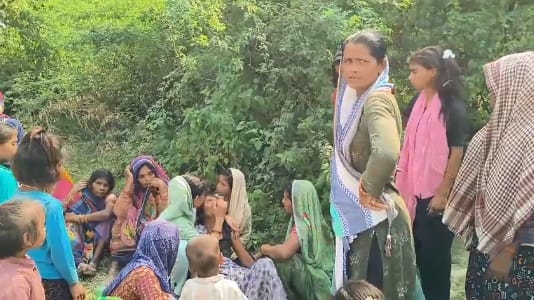 Kanpur Body of a young man found hanging from a tree he had left home two days ago
