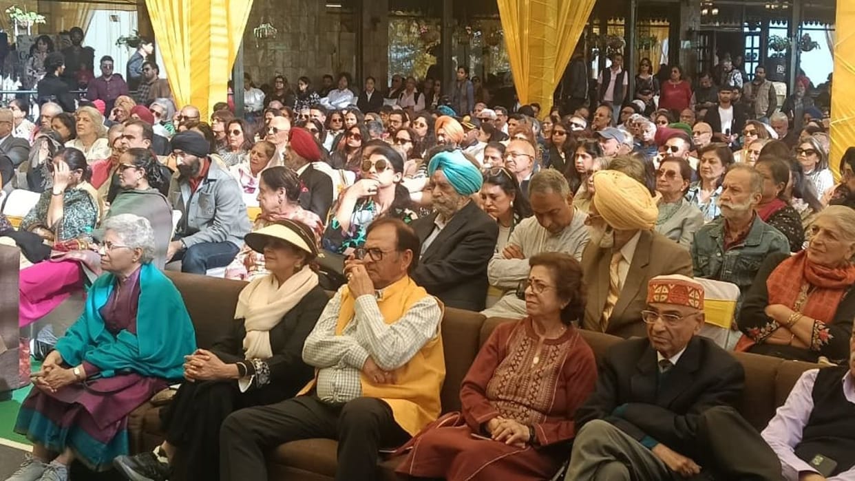 खुशवंत सिंह लिटफेस्ट: हिमालय में कंक्रीट के जंगल बढ़ने से तबाही का खतरा, ग्लेशियर पिघले तो गहराएगा जल संकट Sonam Wangchuk Himalayan Environmental Crisis Khushwant Singh Literature Festival Kasauli