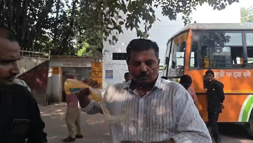 Lucknow: Driver and conductor attempt self-immolation at Kaiserbagh bus depot; staff stage a protest.