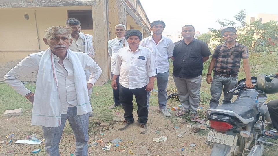 जेल की सुरक्षा में बड़ी चूक: फिरोजाबाद में सेप्टिक टैंक में कूदकर बंदी ने की आत्महत्या, दो जेलकर्मी निलंबित