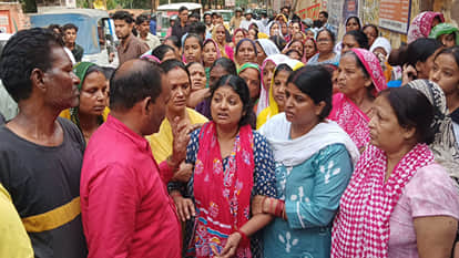 Kanpur: Man found injured on railway tracks dies; uproar ensues amid murder allegations