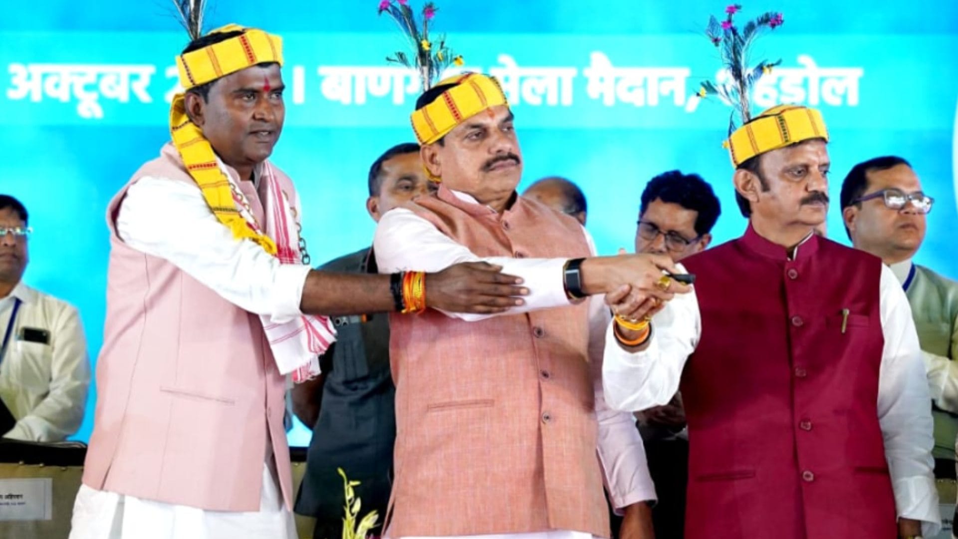 सीएम डॉ. मोहन ने तेंदूपत्ता संग्राहकों के खातों में ट्रांसफर किए 22 करोड़ 89 लाख