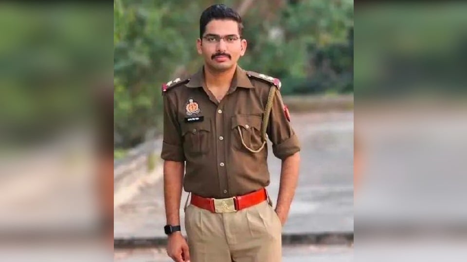 यूपी में दरोगा की माैत: आगरा के अरुण मुजफ्फरनगर में थे चाैकी प्रभारी, ड्यूटी के दाैरान अज्ञात वाहन ने राैंदा