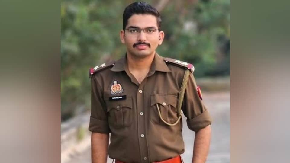 Muzaffarnagar: Police outpost in-charge Arun Chahar dies in a road accident; he had gone to Jansath