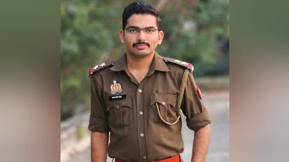 Muzaffarnagar: Police outpost in-charge Arun Chahar dies in a road accident; he had gone to Jansath