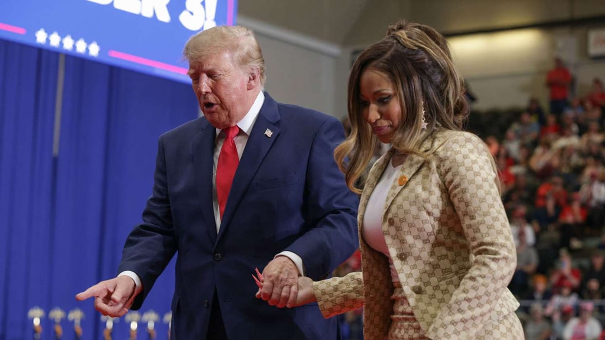 Nicki Minaj Joins Donald Trump At Michigan Rally Praises US President Ahead Of Midterm Elections