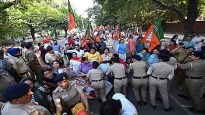 Protest by BJP workers in Chandigarh