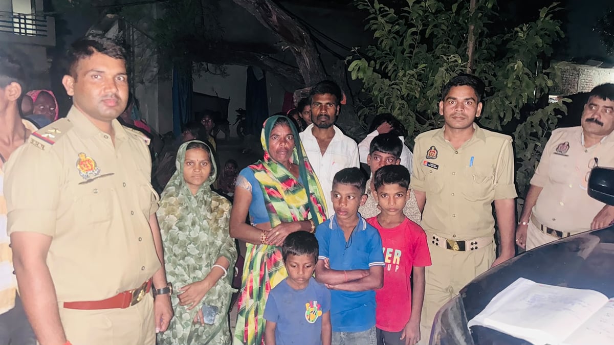 गोरखपुर: दहशत के वाे चार घंटे... लापता चार बच्चे, भूसे के ढेर में फंसे मिले
