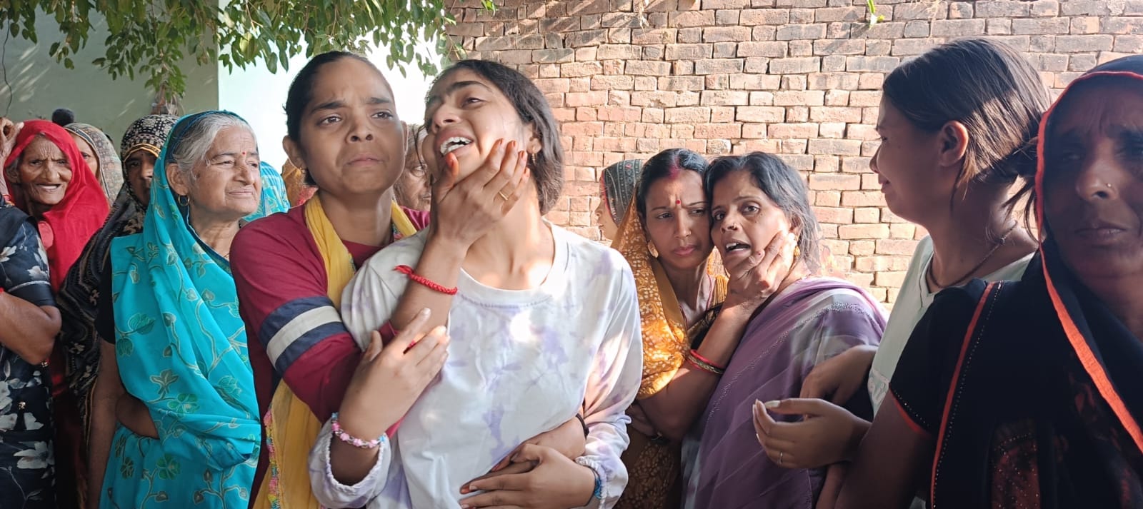 firozabad chhatanpura car accident five dead harish wife father cancer