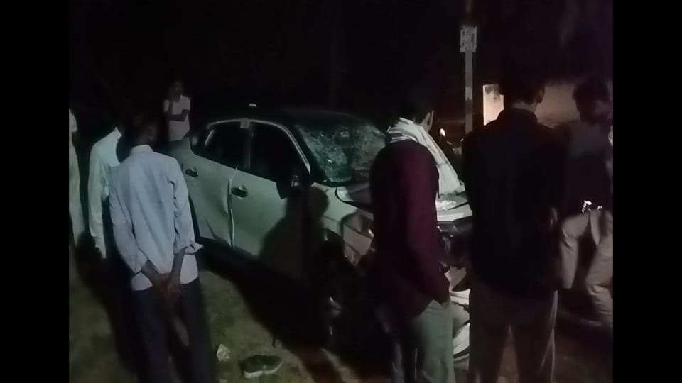 Firozabad road accident 17 people run over by car riders trying to stop them five dead