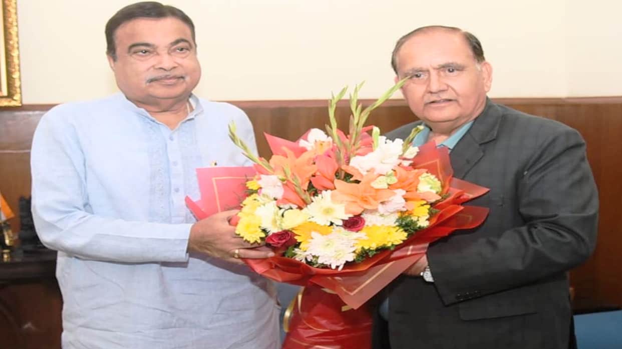 Assembly Speaker meets Nitin Gadkari; demands that the Chuwari-Chamba tunnel and the Jot-Tisa-Sach-Pangi road