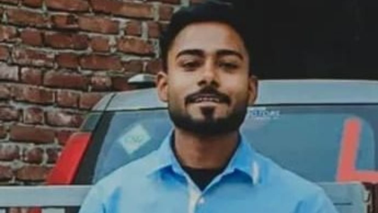 boyfriend committed suicide his girlfriend pressured him to marry her in Bareilly