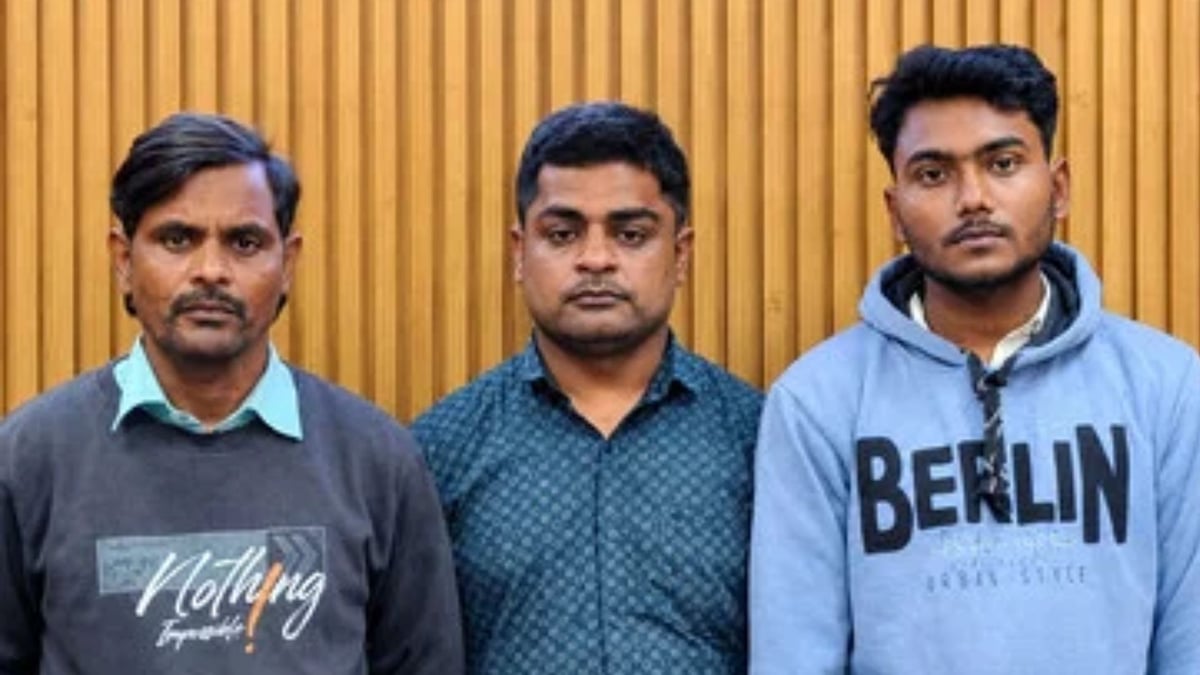सोनभद्र पुलिस की बड़ी कार्रवाई: सत्य सनातन ट्रस्ट बनाकर ठगी करने वाले गिरोह के सरगना सहित तीन गिरफ्तार