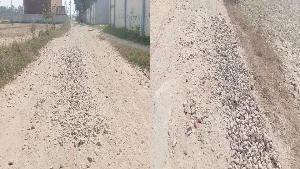 सासनी: सालभर में ही उखड़ गई मरम्मत की परत, गड्ढों में खो गई सड़क