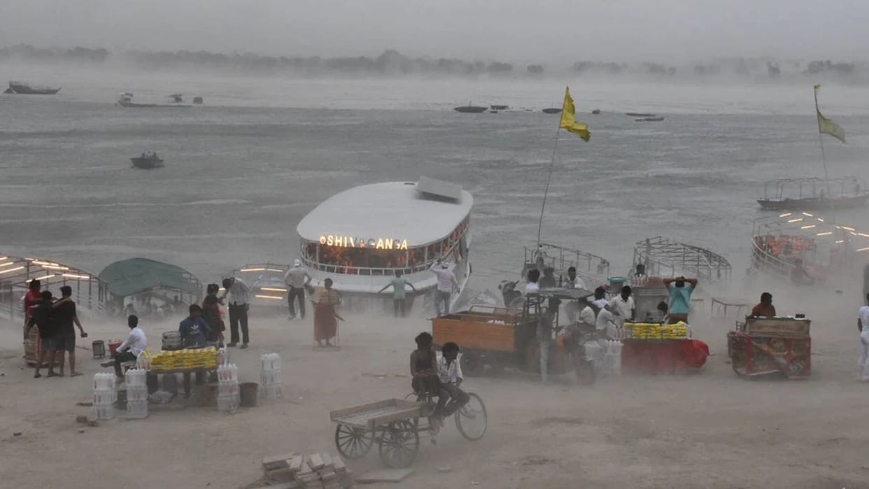 Varanasi Impact Cyclone Arnab 28 October rain alert issued 29 October maximum temperature 33 minimum 18