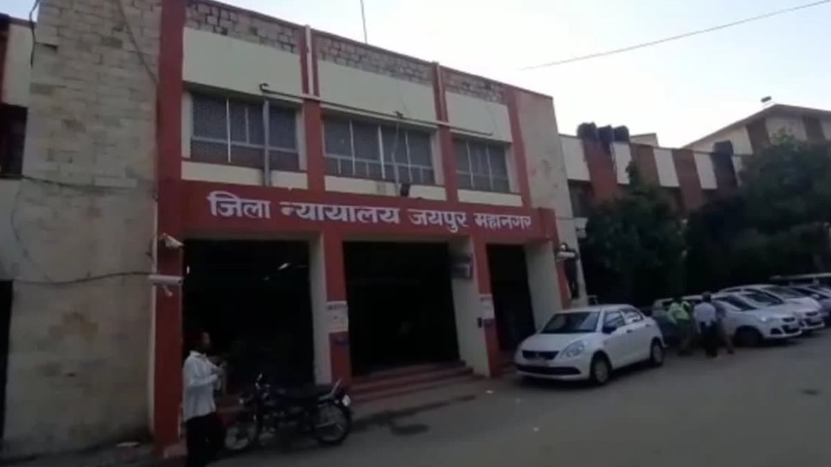 जयपुर: दूसरे पुरुष के लिए करवा चौथ व्रत और मेहंदी लगाना व्यभिचार, फैमिली कोर्ट ने 13 साल पुरानी शादी तोड़ी