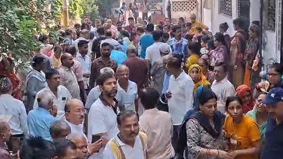 bodies of Lucknow triple murder case handed over to families shortly find out what post-mortem report says