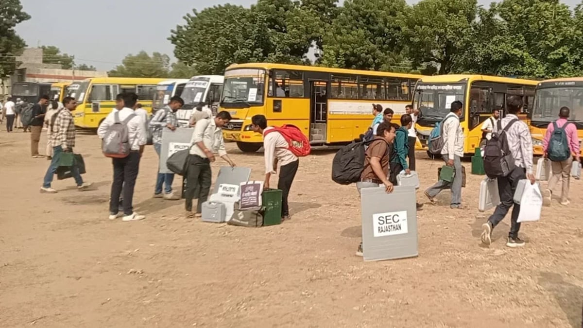 राजस्थान पंचायत चुनाव: सिरोही समेत चार पंचायत समितियों में मतदान की तैयारी पूरी, आज रवाना हुए मतदान दल