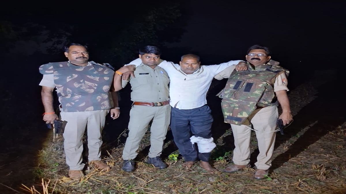 देवरिया: सीएचसी में महिला की हत्या का आरोपी मुठभेड़ में गिरफ्तार, पैर में लगी गोली